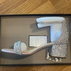 MARI CHAMPAGNE Open-Toed Sandal